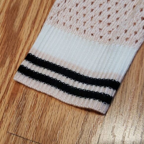 Lord & Taylor Design Lab Blush Sweater, me… - Picture 5 of 8